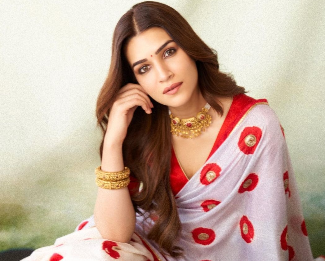 We Never Thought Kriti Sanon Will Look So Fierce In Pink Saree - NexttIsWhat