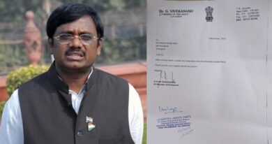 Vivek Ventaswamy's photograph and his resignation letter from BJP
