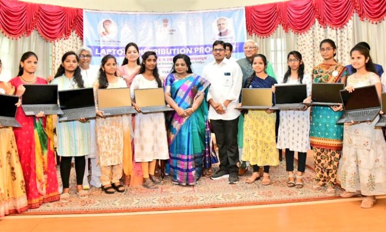 Tamilisai Participates in Free Laptops Distribution to Students
