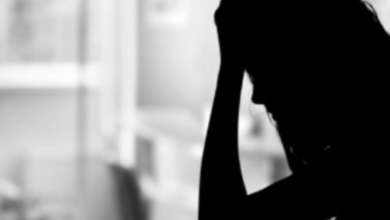 A worried young woman's Silhouette