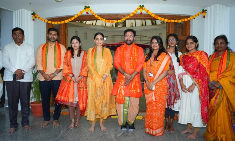 Kishan Reddy with his family