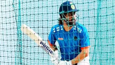 MS Dhoni doing practicing in nets.