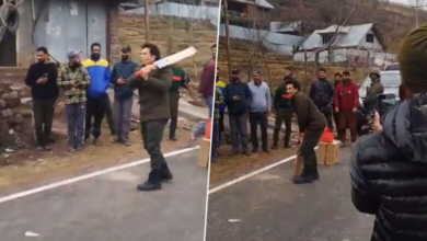 Sachin Tendulkar Plays Cricket on Road During Kashmir Visit