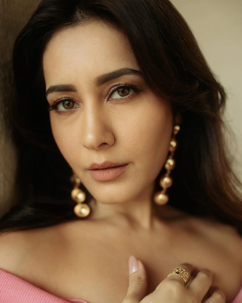 Raashi Khanna's floral allure in cityscape