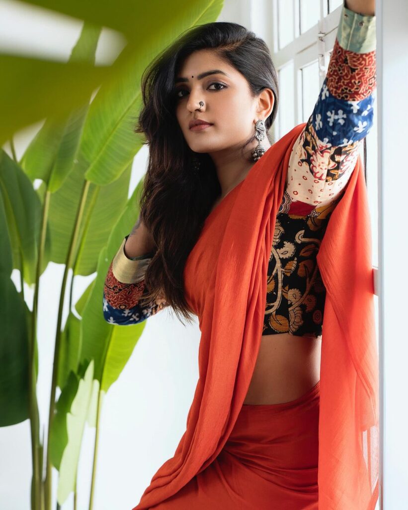 Kalamkari blouse adds flair to Eesha Rebba's saree ensemble