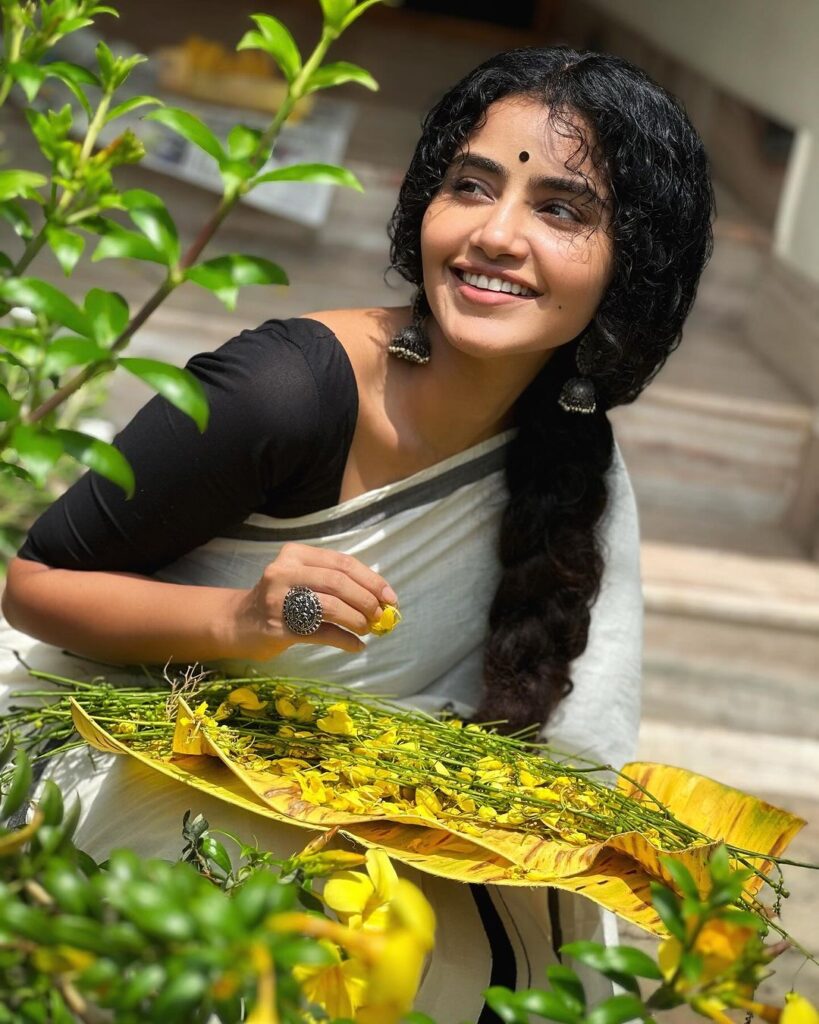 Anupama's charm enhanced by Nature Clicks