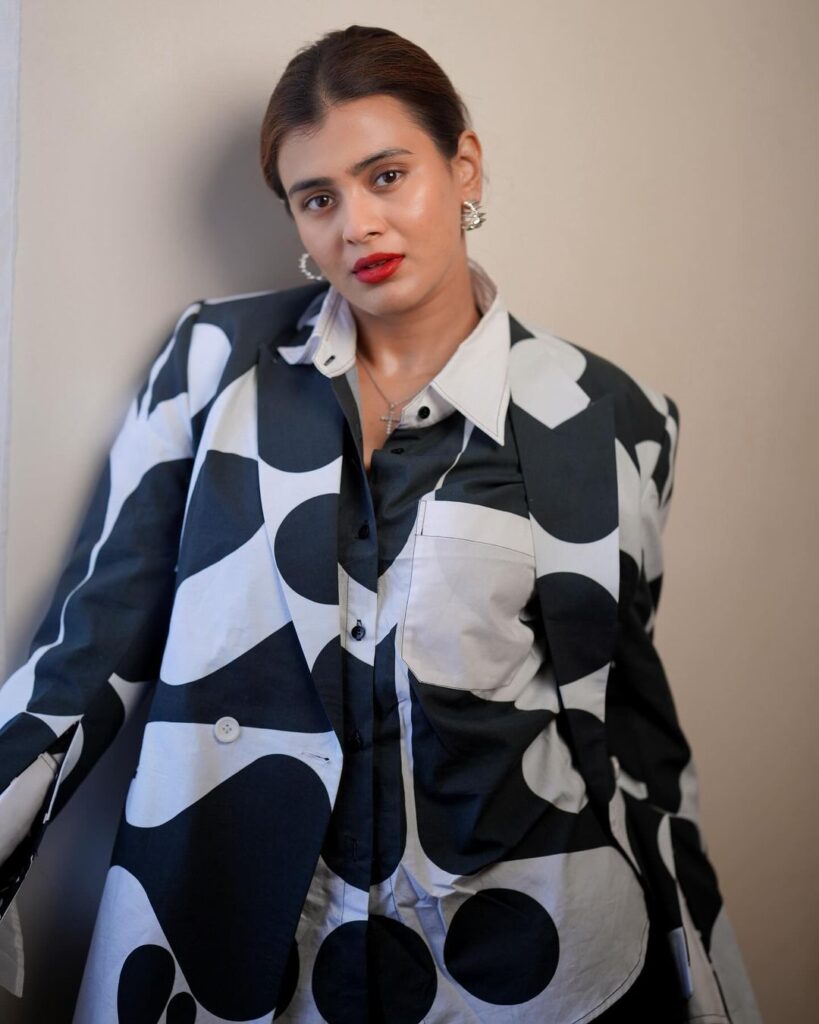 Hebah Patel shines in her stylish jacket