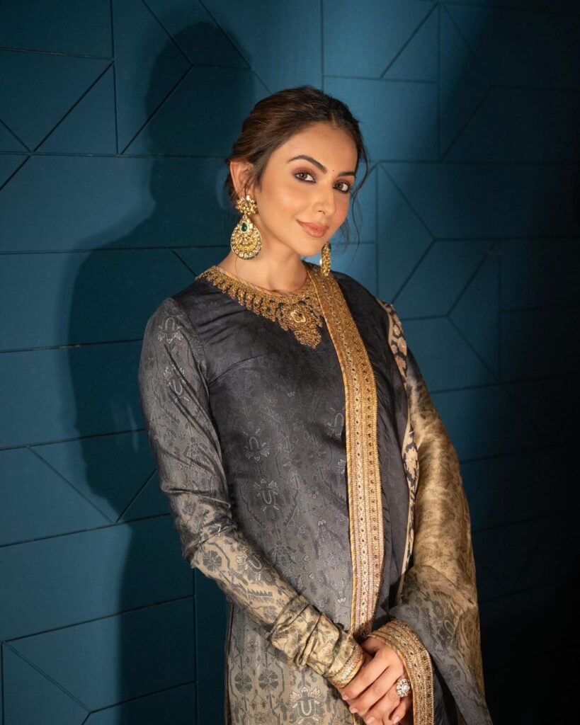 Rakul Preet Singh radiates charm and sophistication in her stunning black chudidhar attire